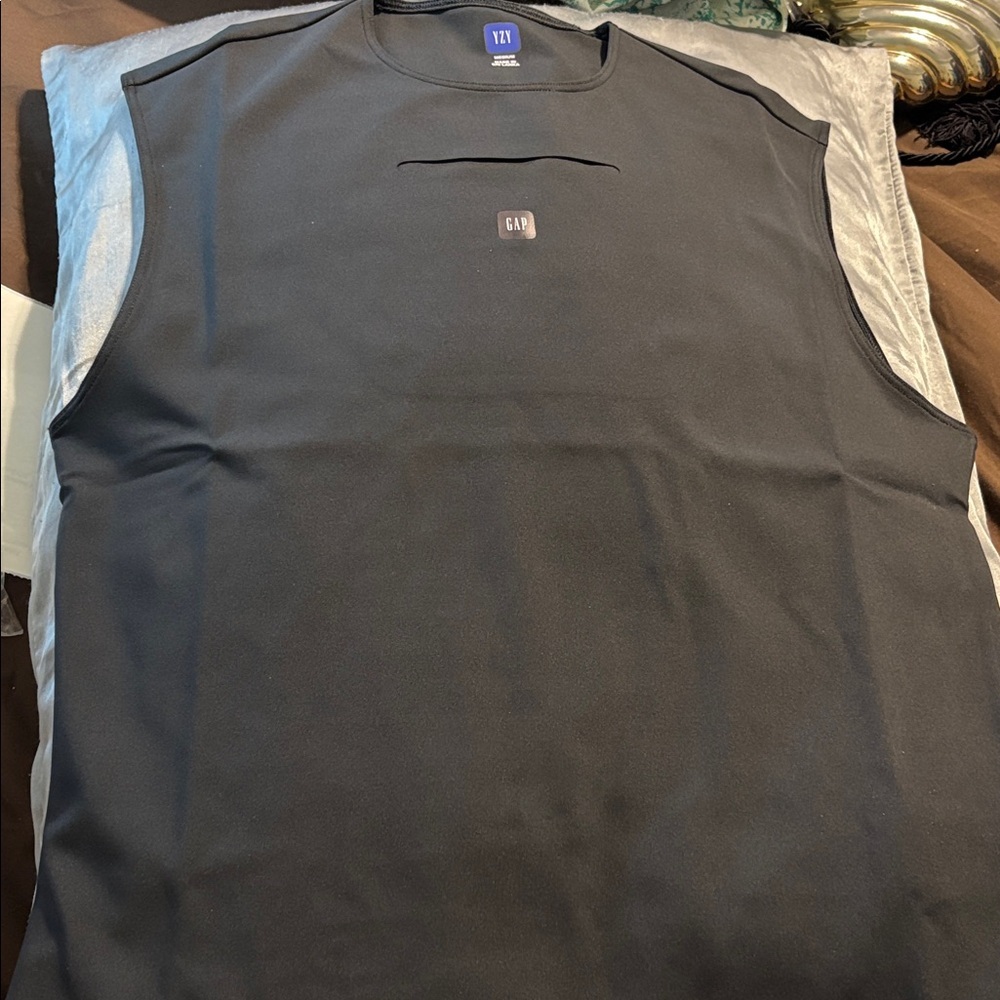YZY GAP Medium Sleeveless Top NEW
